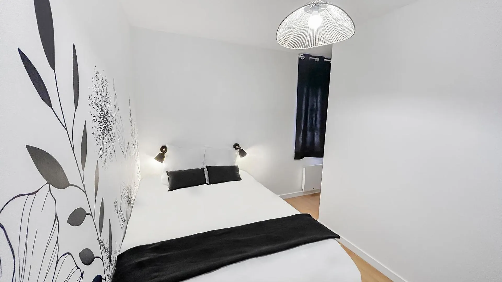 Jardin Prive Et Deco Moderne A Vichy Apartment 0*,