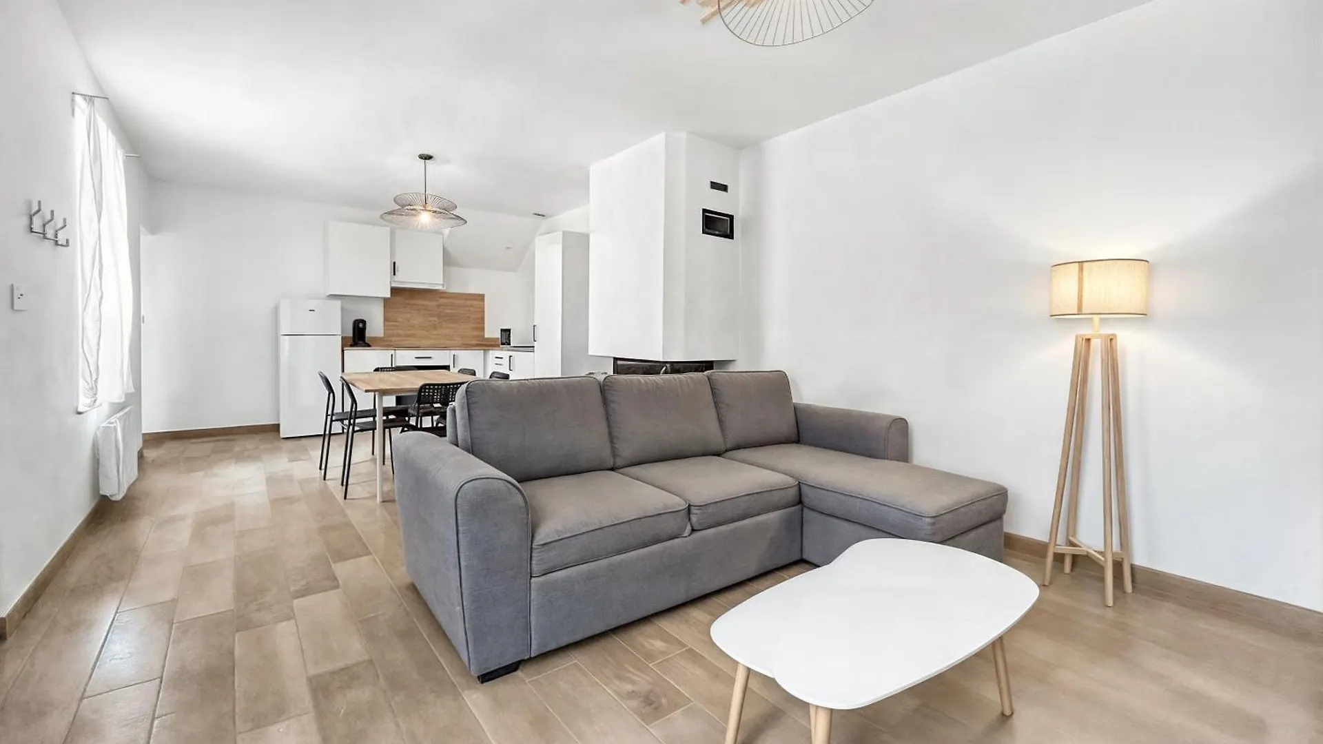 Appartamento Jardin Prive Et Deco Moderne A Vichy